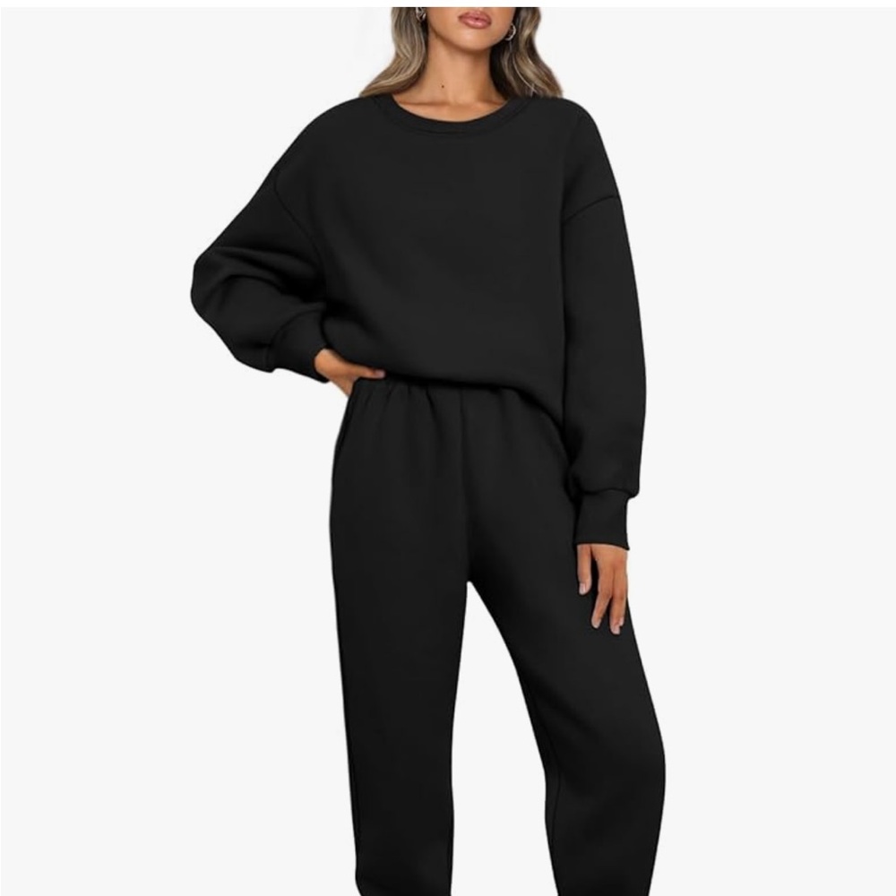 Oversized‎ Black Sweatshirt